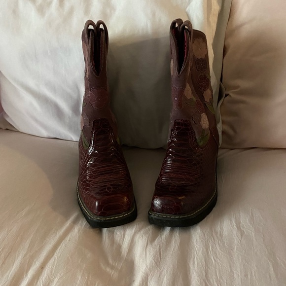 Like New Ariat 9B Square Toe Fatbaby Boots - Picture 7 of 9